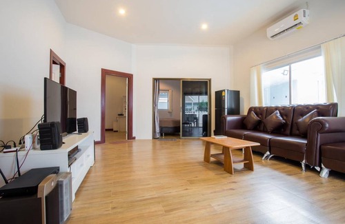 Hin Lek Fai Villa | 220 m² Villa ∙ 3 bedrooms ∙ 10 guests