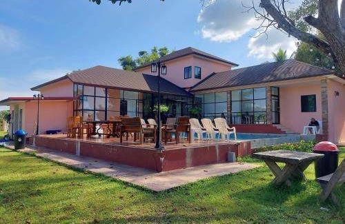 Nakhon Nayok Villa | 2400 m² Villa ∙ 4 bedrooms ∙ 30 guests