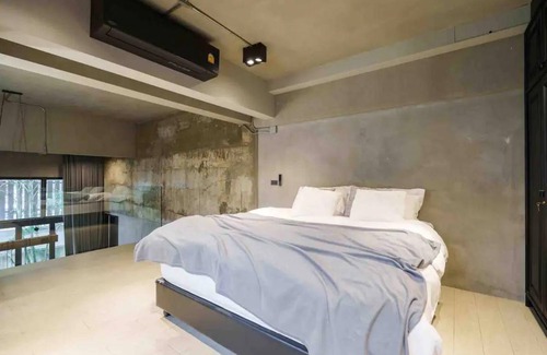 Sukhumvit Villa | 2499 m² Villa ∙ 5 bedrooms ∙ 16 guests