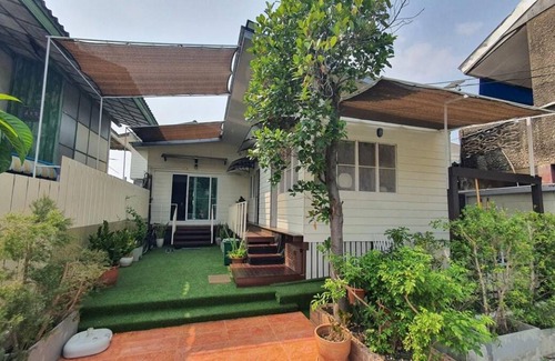 Wachira Phayaban House | 250 m² House ∙ 3 bedrooms ∙ 6 guests