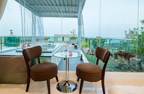 Hua Hin Villa | 250 m² Villa ∙ 5 bedrooms ∙ 25 guests