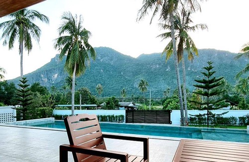 Sam Roi Yot Villa | 295 m² Villa ∙ 5 bedrooms ∙ 12 guests
