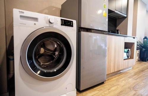 Yan Nawa Condo | 2Bed Apartment/SurasakBTS Sathorn /Free Pool&Gym