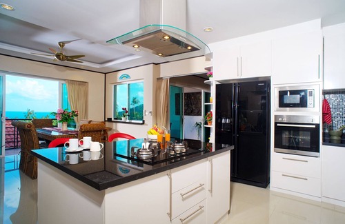 Bophut Villa | 3 BEDROOM - STUNNING SEA VIEWS, MOUNTAIN VISTAS AND CLOSE TO EVERYTHING!