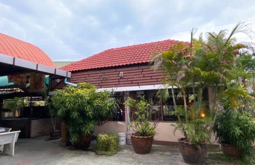 Chum Phae Hotel | 30 m² Hotel ∙ 3 guests