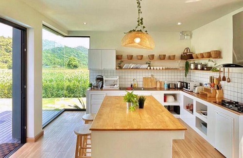 Khanong Phra House | 300 m² House ∙ 4 bedrooms ∙ 12 guests