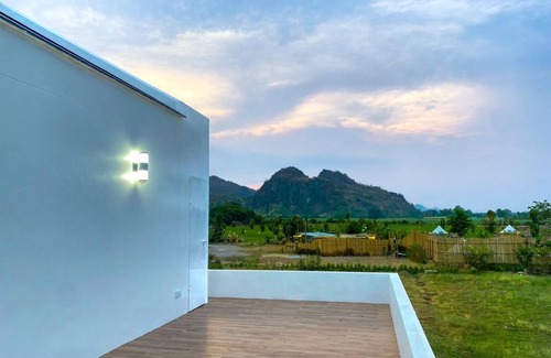 Kanchanaburi Villa | 300 m² Villa ∙ 2 bedrooms ∙ 8 guests