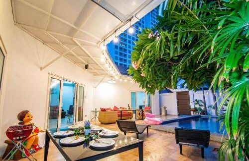 Pratumnak Hill Villa | 300 m² Villa ∙ 3 bedrooms ∙ 10 guests