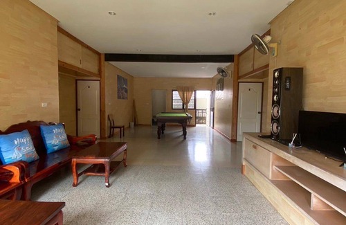 Cha-am Villa | 300 m² Villa ∙ 4 bedrooms ∙ 18 guests