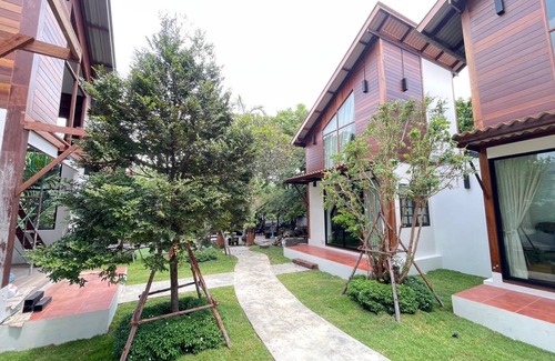 Bang Kobua Hotel | 32 m² Hotel ∙ 2 guests