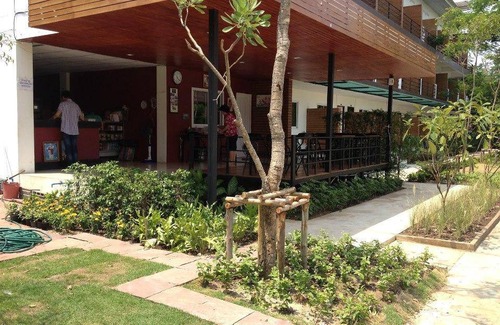 Sung Noen Hotel | 32 m² Hotel ∙ 2 guests