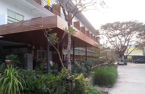 Sung Noen Hotel | 32 m² Hotel ∙ 2 guests