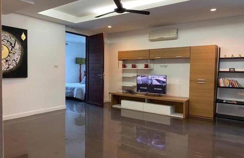 San Sai Villa | 325 m² Villa ∙ 4 bedrooms ∙ 8 guests