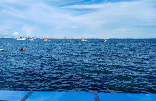 Koh Lan Bed & Breakfast | 35 m² Bed and breakfast ∙ 3 guests
