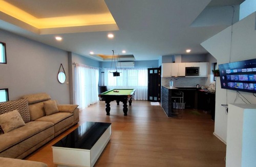 Saen Suk Villa | 350 m² Villa ∙ 2 bedrooms ∙ 8 guests