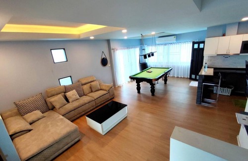Saen Suk Villa | 350 m² Villa ∙ 2 bedrooms ∙ 8 guests