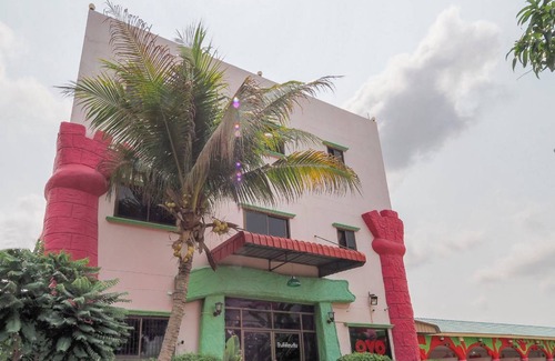 Samut Sakhon Hotel | 37 m² Hotel ∙ 2 guests