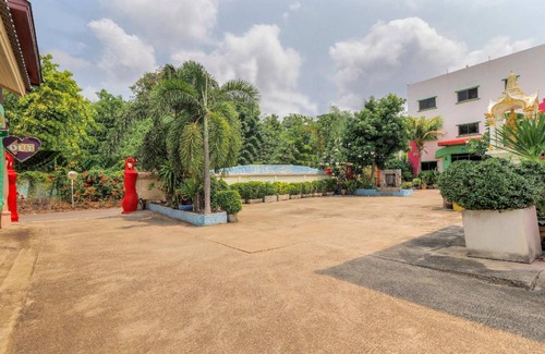 Samut Sakhon Hotel | 37 m² Hotel ∙ 2 guests