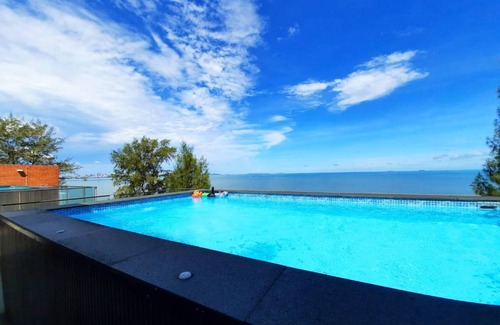 Bang Lamung Villa | 375 m² Villa ∙ 4 bedrooms ∙ 14 guests