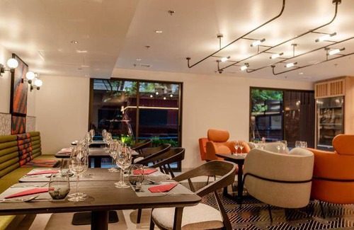 Khlong Tan Hotel | 39 m² Hotel ∙ 127 guests