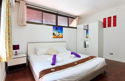 Bophut House | 4 Bedroom Private Pool Villa in Fisherman's Village
