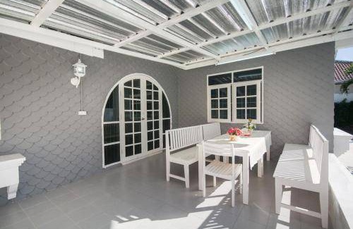 Jomtien House | 400 m² House ∙ 5 bedrooms ∙ 11 guests