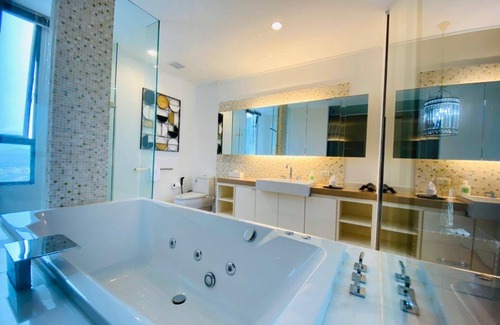 North Pattaya Villa | 400 m² Villa ∙ 5 bedrooms ∙ 18 guests