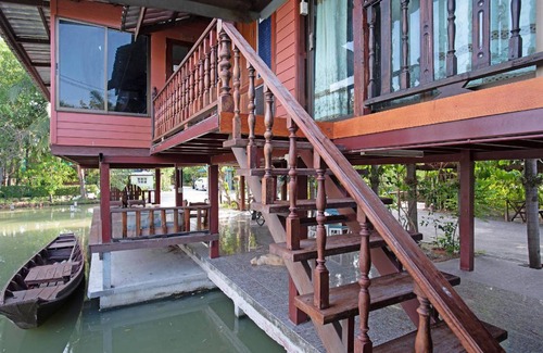 Bang Len Hotel | 43 m² Hotel ∙ 4 guests