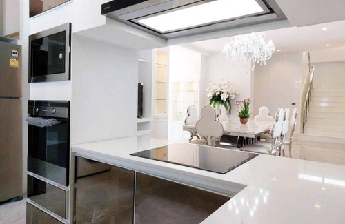 Chonburi Villa | 441 m² Villa ∙ 5 bedrooms ∙ 10 guests