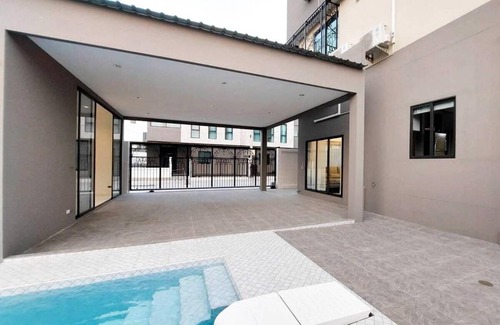 Chonburi Villa | 441 m² Villa ∙ 5 bedrooms ∙ 10 guests