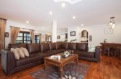 Chiang Mai House | 448 m² House ∙ 7 bedrooms ∙ 14 guests