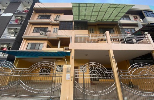 Phra Khanong Hotel | 45 m² Hotel ∙ 10 guests