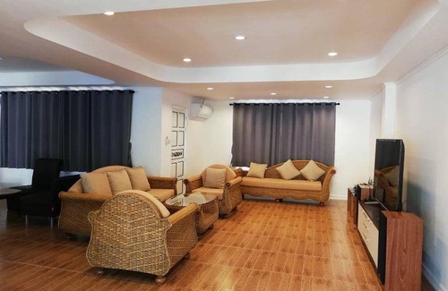 Khao Takiab Villa | 450 m² Villa ∙ 8 bedrooms ∙ 20 guests