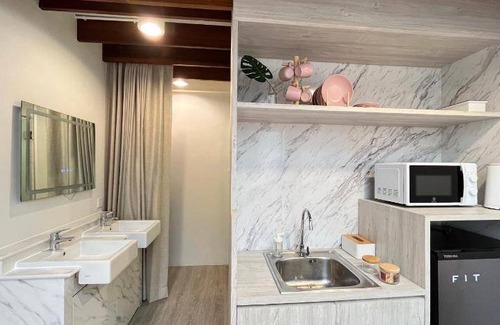 Downtown Hat Yai Bed & Breakfast | 49 m² Bed and breakfast ∙ 4 guests