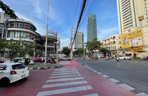 Khlong Ton Sai Apartment | 50 m² Apartment ∙ 6 guests