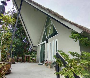 Ratchaburi Ski Chalet | 50 m² Chalet ∙ 2 bedrooms ∙ 5 guests