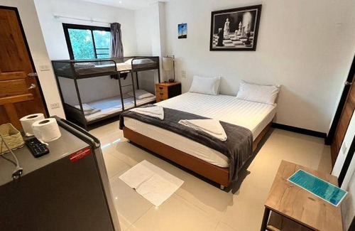 Phra Pradaeng Hotel | 500 m² Hotel ∙ 10 bedrooms ∙ 30 guests