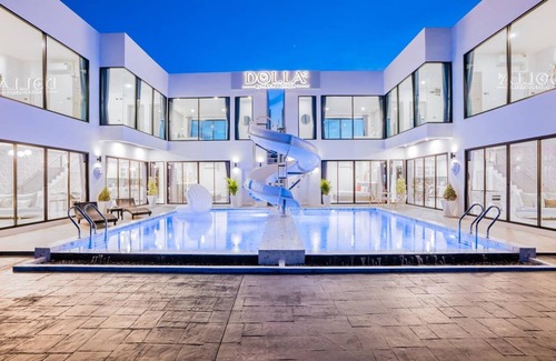 Bang Sare Villa | 500 m² Villa ∙ 8 bedrooms ∙ 20 guests