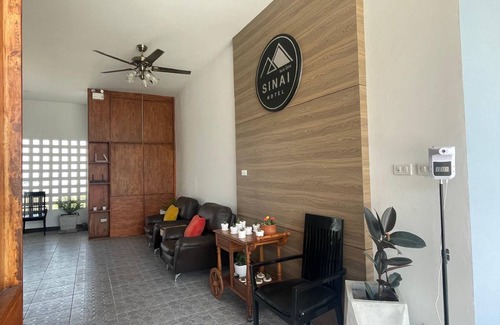 Nikhom Phatthana Hotel | 52 m² Hotel ∙ 4 guests
