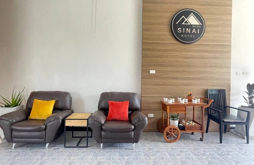 Nikhom Phatthana Hotel | 52 m² Hotel ∙ 4 guests