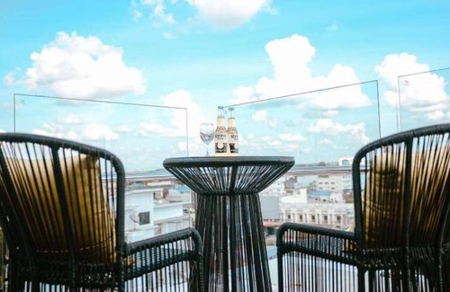 Buriram Province Hotel | 56 m² Hotel ∙ 2 bedrooms ∙ 10 guests