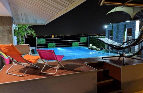 Bang Sao Thong Hotel | 64 m² Hotel ∙ 4 guests
