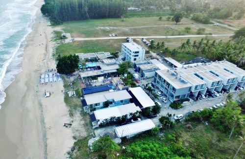 Khanom Resort | 640 m² Resort ∙ 3 bedrooms ∙ 127 guests