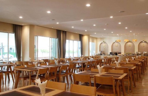 Bang Sao Thong Hotel | 67 m² Hotel ∙ 4 guests