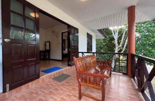 Chumphon Hostel | 70 m² Hostel ∙ 4 guests
