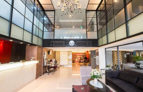 Bang Phlat House | 72 m² Motel ∙ 127 guests
