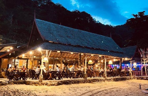 Ko Phi Phi Resort | 72 m² Resort ∙ 2 bedrooms ∙ 127 guests