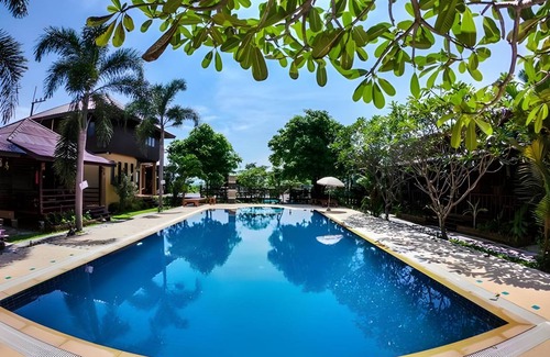 Khlong Khut Resort | 80 m² Resort ∙ 2 bedrooms ∙ 12 guests