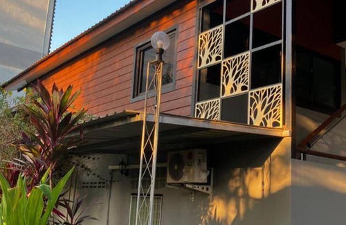 Udon Thani House | 96 m² House ∙ 2 bedrooms ∙ 8 guests