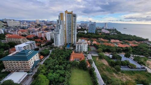 Pratumnak Hill Apartment | Andromeda Seaview Condo Near Beach